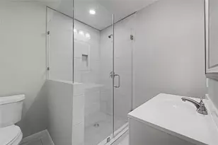 1719 Eastvale Dr, Spring, TX 77386 - Photo 17