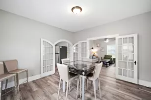 204 W Murrill St, Baytown, TX 77520 - Photo 13