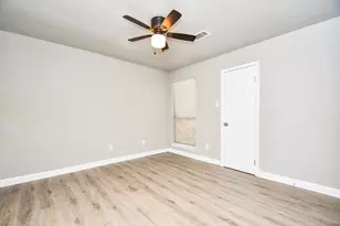 6911 Winding Trace Dr, Houston, TX 77086 - Photo 21