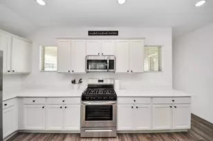2947 Palominos Wy, Conroe, TX 77301 - Photo 3