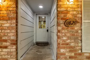 11829 S Red Cedar Cir, The Woodlands, TX 77380 - Photo 5