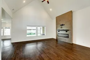 10306 Terra St, Iowa Colony, TX 77583 - Photo 11