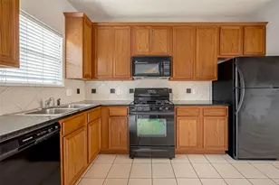 206 Sydnor St, Houston, TX 77020 - Photo 9