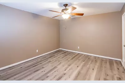 44 April Point Drive S, Montgomery, TX 77356 - Photo 9
