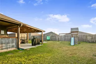 3935 Barnacle Ct, Baytown, TX 77521 - Photo 37