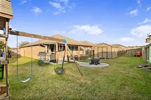 3935 Barnacle Ct, Baytown, TX 77521 - Photo 35