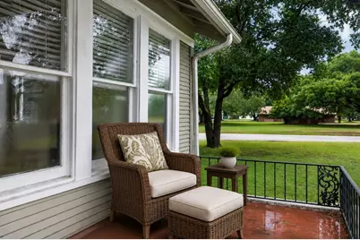 918 S Madison Street, La Grange, TX 78945 - Photo 3
