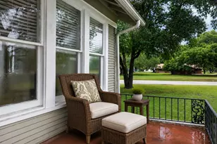 918 S Madison St, La Grange, TX 78945 - Photo 3
