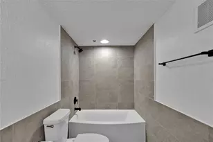 2830 S Bartell Dr, Houston, TX 77054 - Photo 11