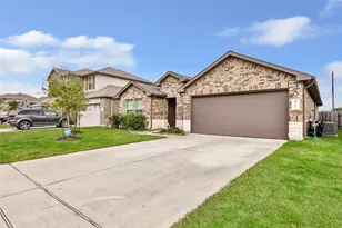 8306 Tamarind Ln, Baytown, TX 77521 - Photo 3