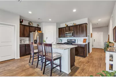 8306 Tamarind Lane, Baytown, TX 77521 - Photo 7