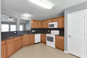 223 Fantasy Ln, Montgomery, TX 77356 - Photo 9