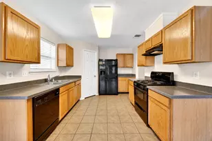 19014 Prairie Bluff Dr, Cypress, TX 77433 - Photo 11
