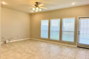 514 N 6th St, La Porte, TX 77571 - Photo 7