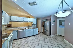 16023 Cerca Blanca Dr, Houston, TX 77083 - Photo 9