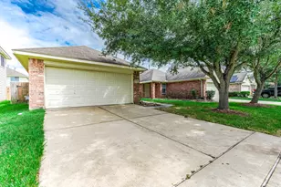 2831 Maybrook Hollow Ln, Houston, TX 77047 - Photo 3