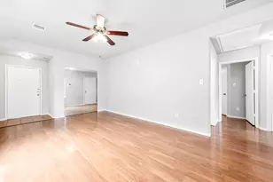 2831 Maybrook Hollow Ln, Houston, TX 77047 - Photo 7