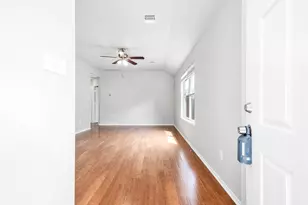 2831 Maybrook Hollow Ln, Houston, TX 77047 - Photo 5