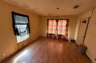 221 W Jordan St, Alvin, TX 77511 - Photo 21