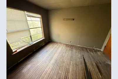 221 W Jordan Street, Alvin, TX 77511 - Photo 17