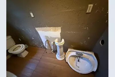 221 W Jordan Street, Alvin, TX 77511 - Photo 13