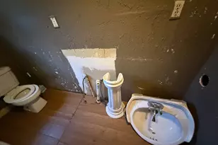 221 W Jordan St, Alvin, TX 77511 - Photo 13