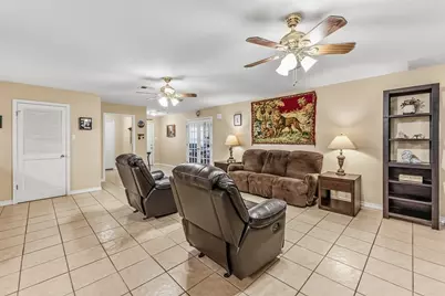 229 Evergreen Drive, Huntsville, TX 77340 - Photo 7