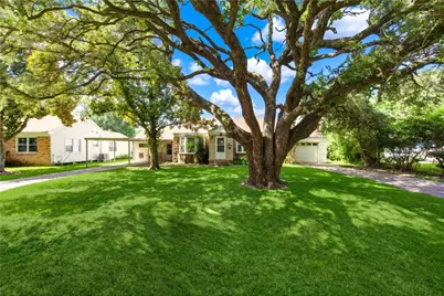 2206 Oaklawn Drive, La Marque, TX 77568 - Photo 11