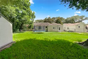 2206 Oaklawn Dr, La Marque, TX 77568 - Photo 13
