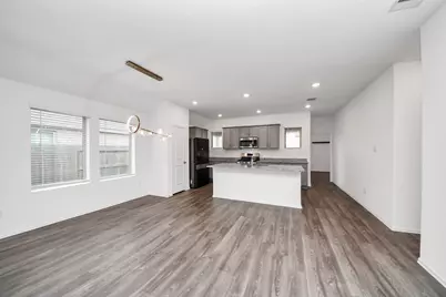 14230 Elrington Hollow Trail, Fresno, TX 77583 - Photo 13