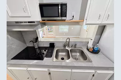 1313 Pearson Street #APT, Houston, TX 77023 - Photo 9