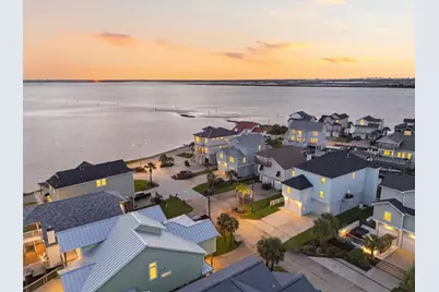 438 Amanda Circle, Tiki Island, TX 77554 - Photo 45