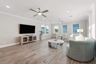 438 Amanda Circle, Tiki Island, TX 77554 - Photo 15