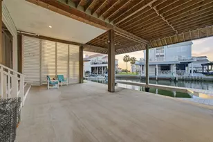 438 Amanda Cir, Tiki Island, TX 77554 - Photo 31