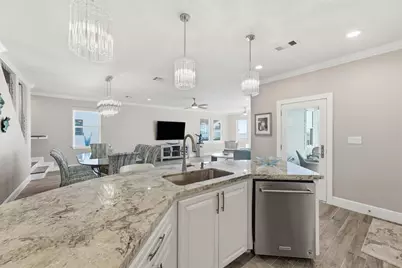 438 Amanda Circle, Tiki Island, TX 77554 - Photo 11