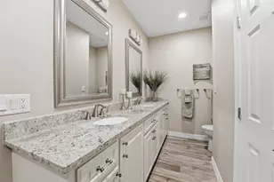 438 Amanda Cir, Tiki Island, TX 77554 - Photo 19