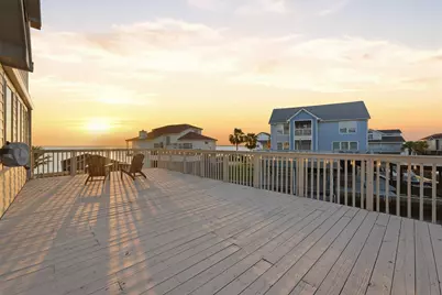 438 Amanda Circle, Tiki Island, TX 77554 - Photo 5