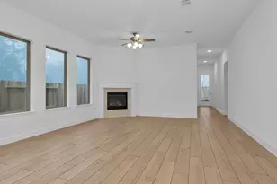 636 Crested Duck Ct, Willis, TX 77318 - Photo 3