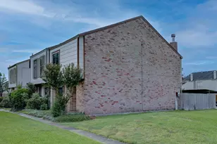 6330 Creekbend Dr, Houston, TX 77096 - Photo 23