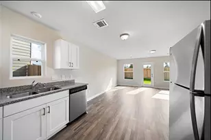 149 Ivy, Livingston, TX 77351 - Photo 9