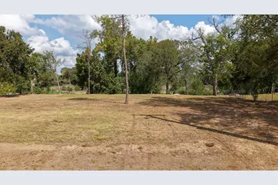 926 Robson, Columbus, TX 78934 - Photo 3