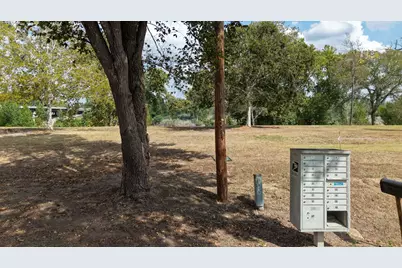 926 Robson, Columbus, TX 78934 - Photo 5