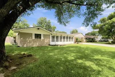 2202 French Place, Baytown, TX 77520 - Photo 3