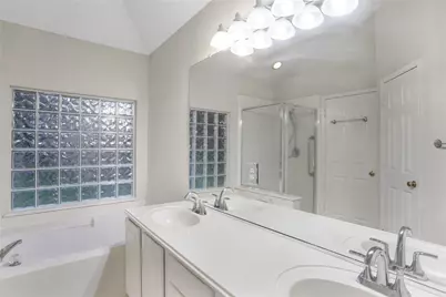 1343 Summer Terrace Drive, Sugar Land, TX 77479 - Photo 19