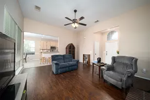 11 Painted Canyon Pl, The Woodlands, TX 77381 - Photo 7