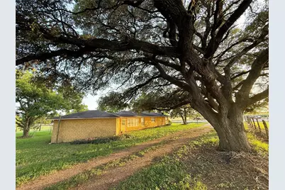 1002 Neiser Lane, Weimar, TX 78962 - Photo 23