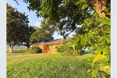 1002 Neiser Lane, Weimar, TX 78962 - Photo 17