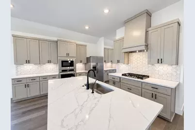 3411 Summercrisp Hollow Lane, Pearland, TX 77581 - Photo 3