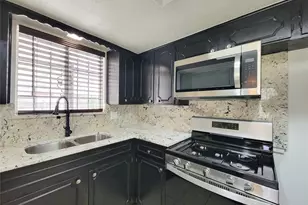 10614 Bainbridge St, Houston, TX 77016 - Photo 13