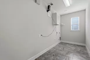 13930 Hawthorne Cir, Mont Belvieu, TX 77523 - Photo 13